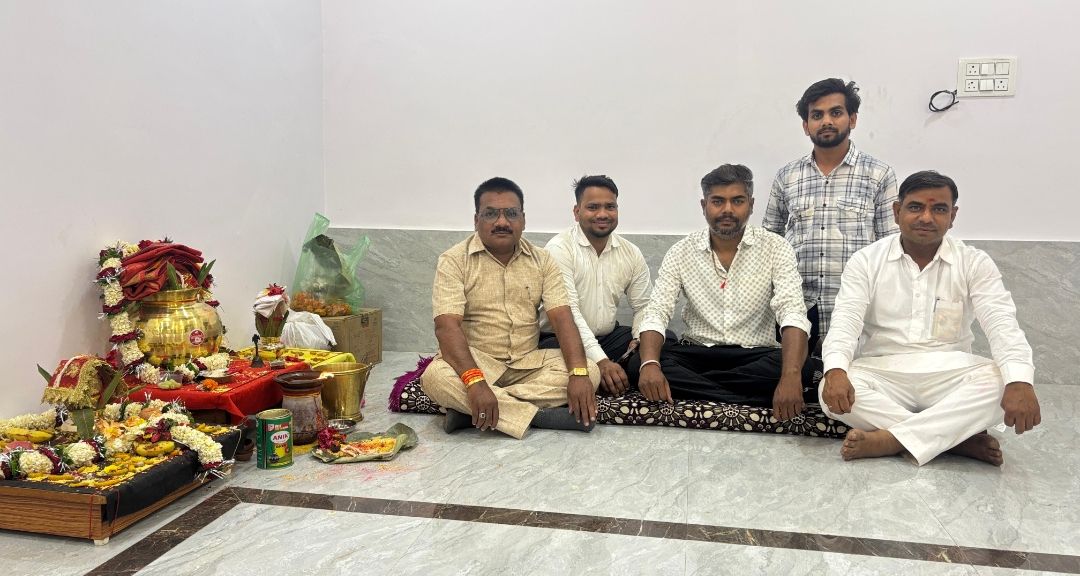 कुसुमकसा में गौतम साहू के गृहप्रवेश में भक्ति संग सामाजिक सौहार्द, महेश्वर साहू की गरिमामयी उपस्थिति