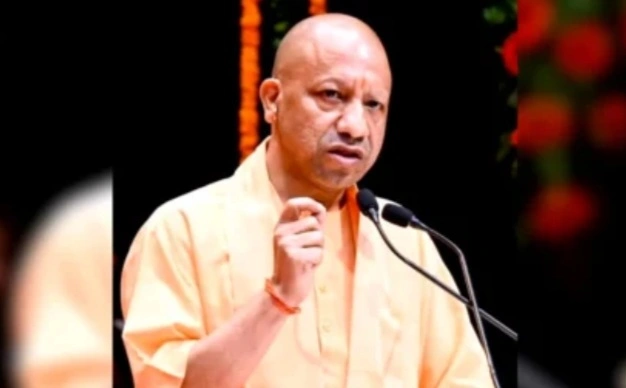 सीएम योगी ने 1,375 ग्राम पंचायत अधिकारियों को बांटे नियुक्ति पत्र, सपा पर साधा निशाना