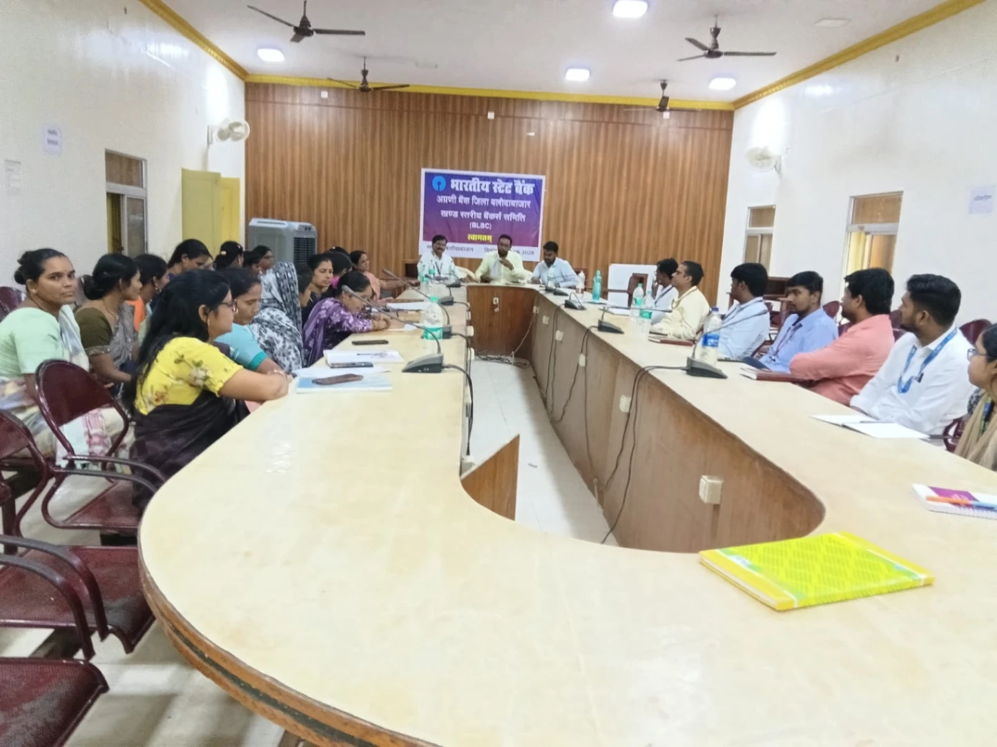 पीएम सूर्यघर से किसान क्रेडिट कार्ड तक योजनाओं की समीक्षा, डिजिटल धोखाधड़ी रोकने वित्तीय साक्षरता पर जोर