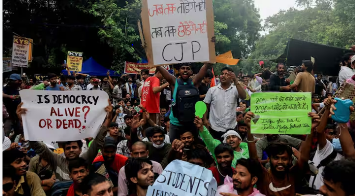 NEET विवाद पर देशभर में प्रदर्शन, विपक्ष ने सरकार से जवाबदेही की मांग की